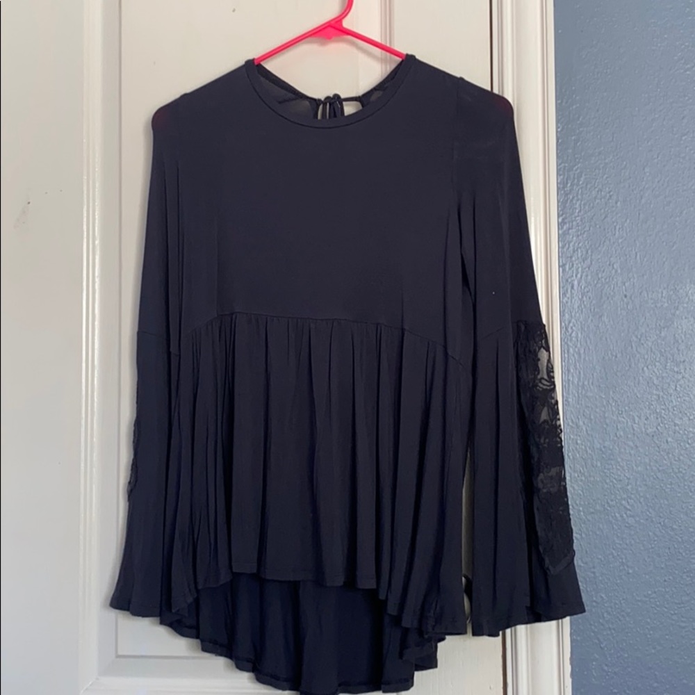 Soft&sexy American Eagle flowy long sleeve lace